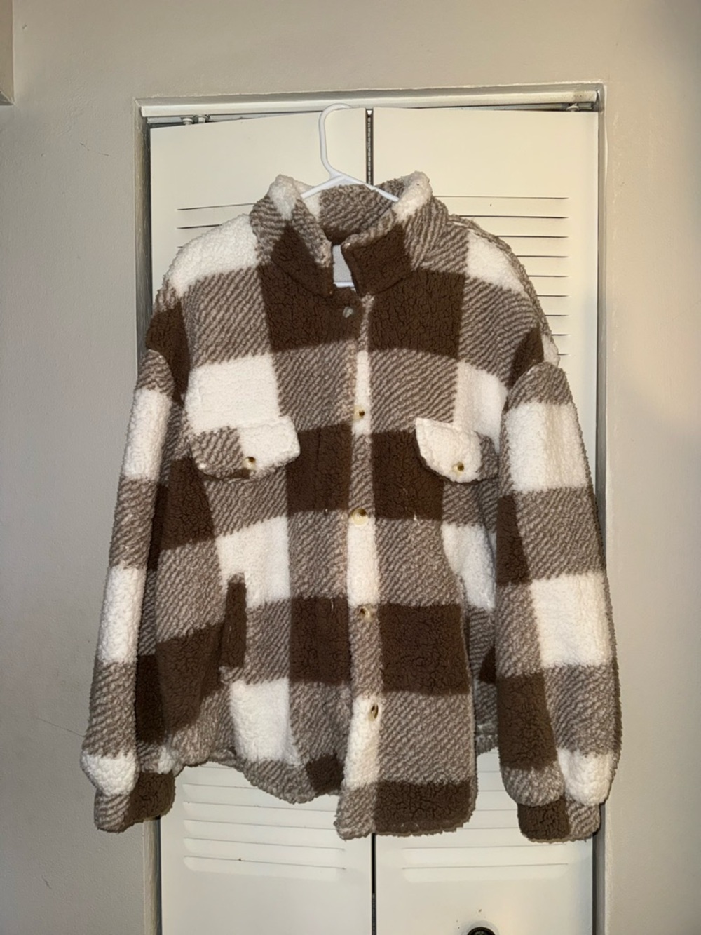 Unisex Sherpa flannel jacket plaid teddy fleece size L (fits like mens S/M)
